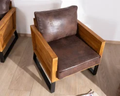 Meuble House Fauteuil style club en teck et tissu aspect cuir 