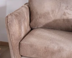 Meuble House Fauteuil ultra confort esprit scandinave en velours côtelé camel 