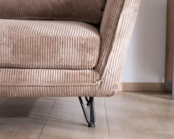 Meuble House Fauteuil ultra confort esprit scandinave en velours côtelé camel 