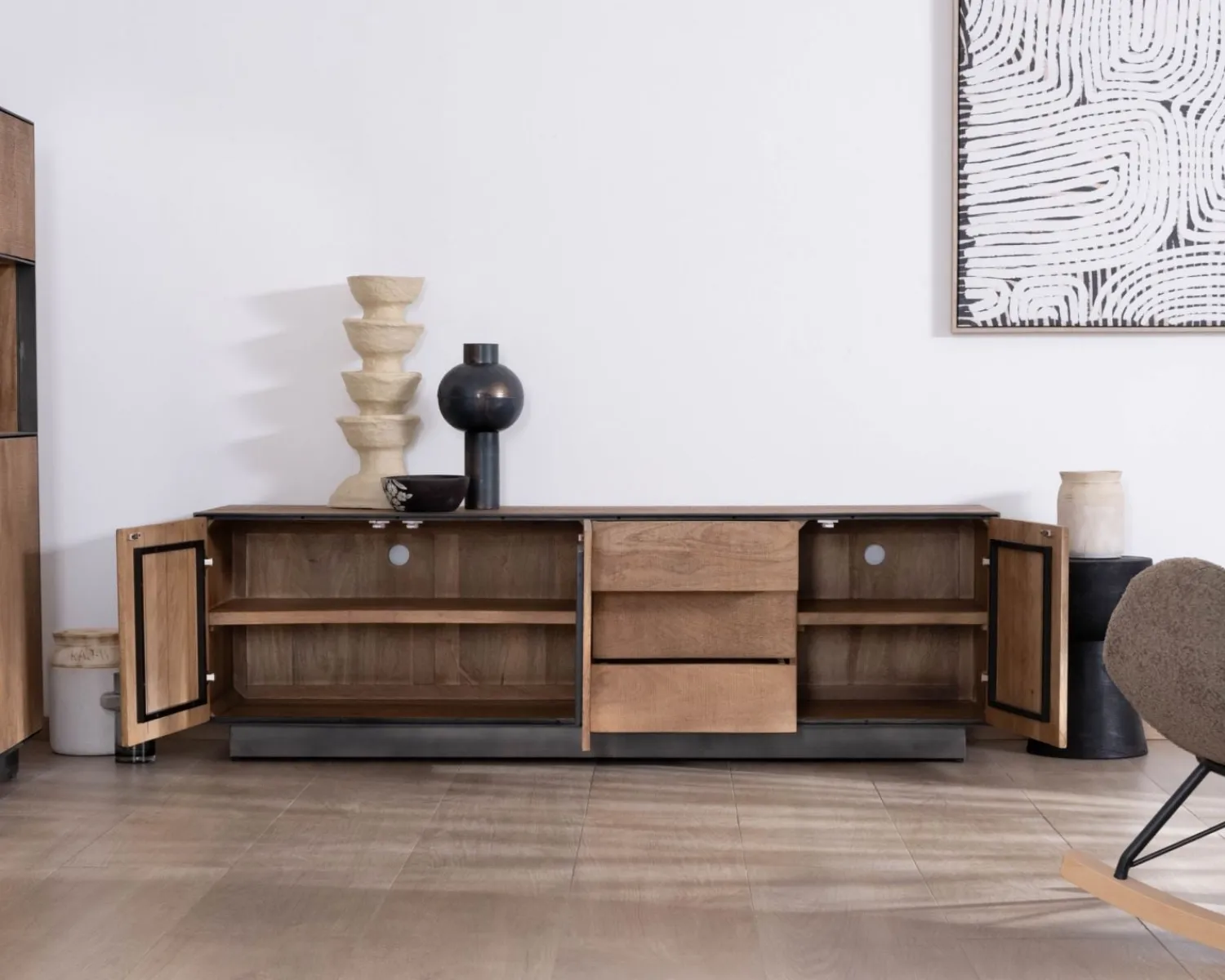 Meuble House Grand banc TV 180 cm en manguier style épuré "Santo" avec portes et tiroirs New