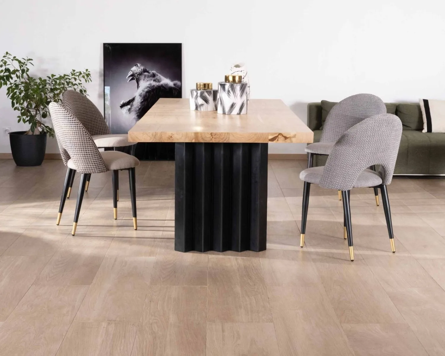 Meuble House Grande table de repas 260 cm acacia pieds métal noir plissés "Audacio" Outlet