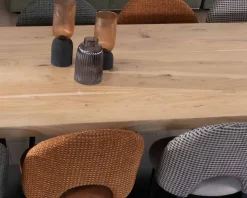 Meuble House Grande table de repas 260 cm acacia pieds métal noir plissés