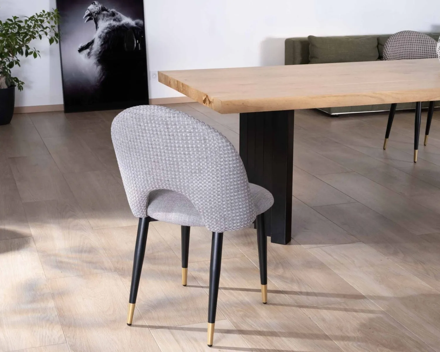 Meuble House Grande table de repas 260 cm acacia pieds métal noir plissés "Audacio" Outlet