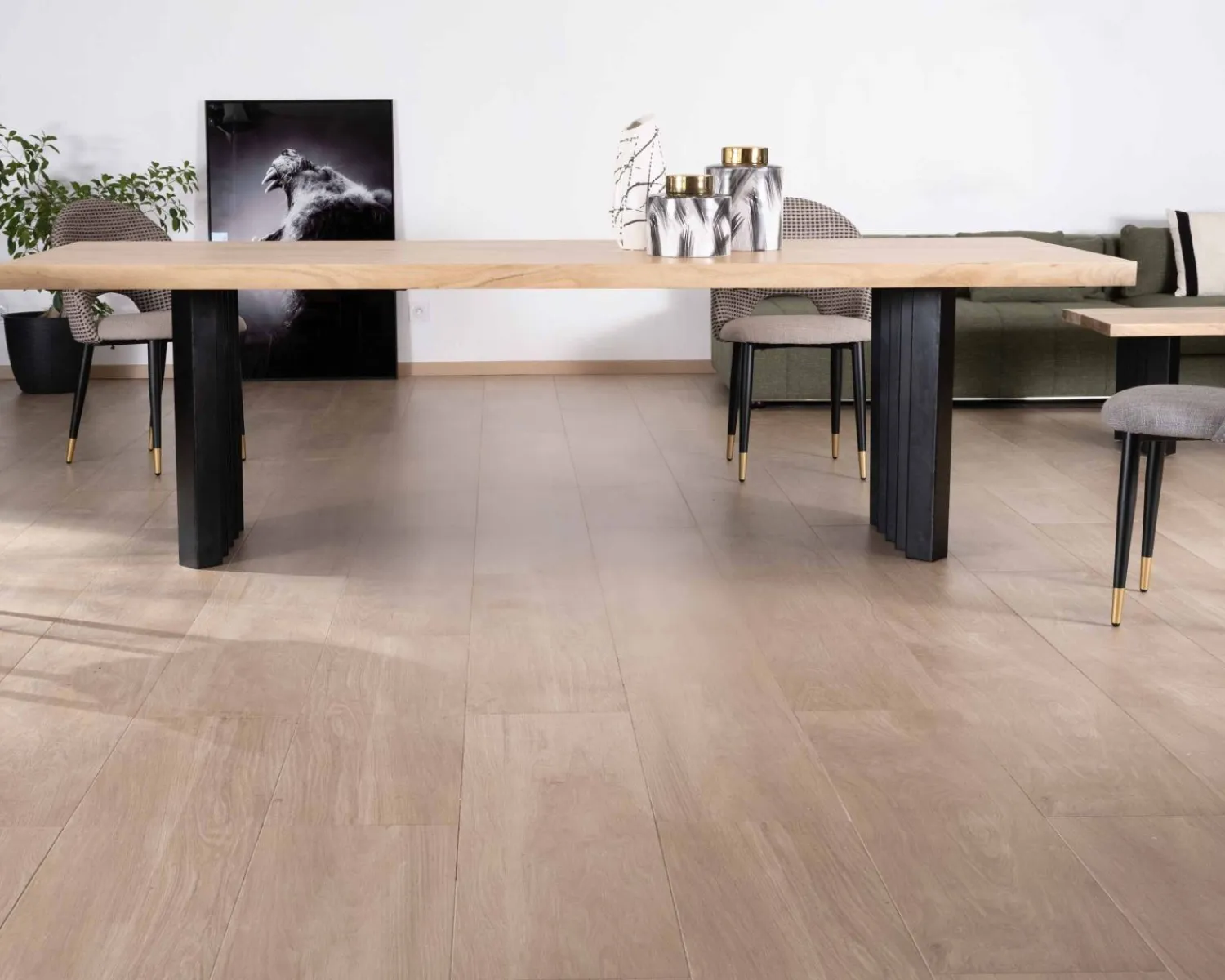 Meuble House Grande table de repas 260 cm acacia pieds métal noir plissés "Audacio" Outlet
