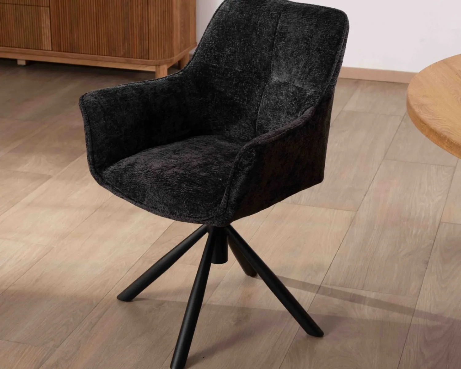 Meuble House Lot de 2 chaises avec accoudoirs en tissu noir et pied métal pivotant "Ewing" Online