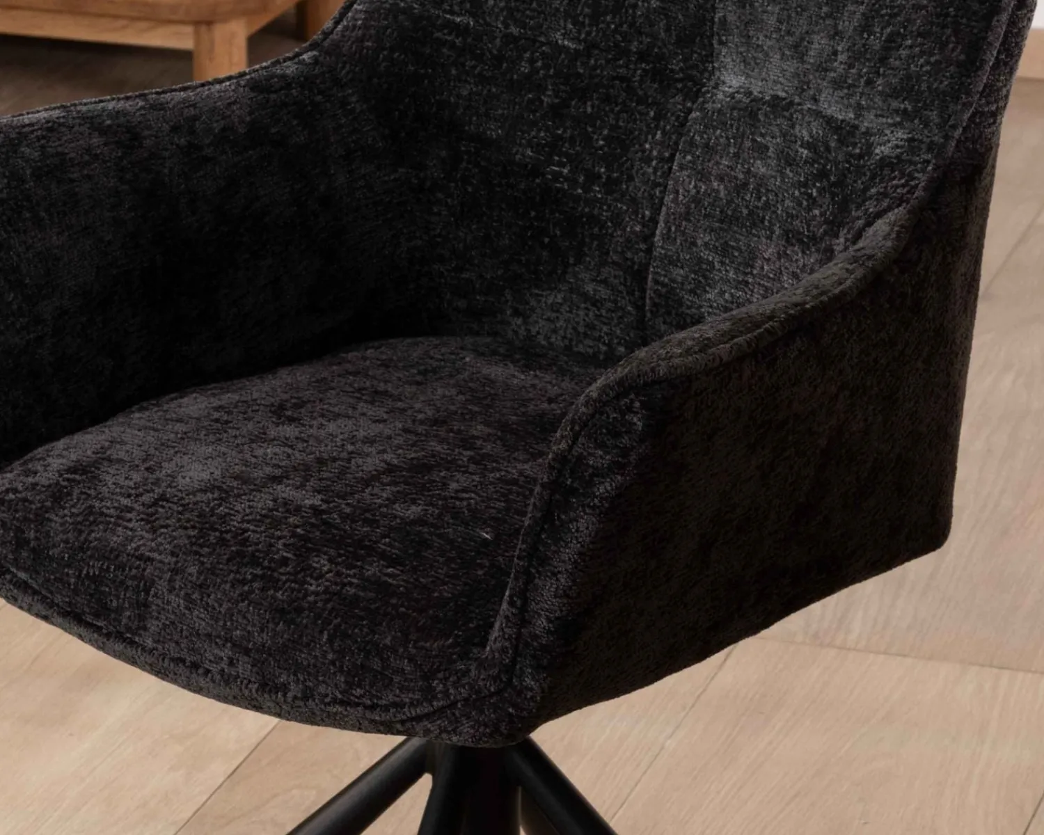 Meuble House Lot de 2 chaises avec accoudoirs en tissu noir et pied métal pivotant "Ewing" Online