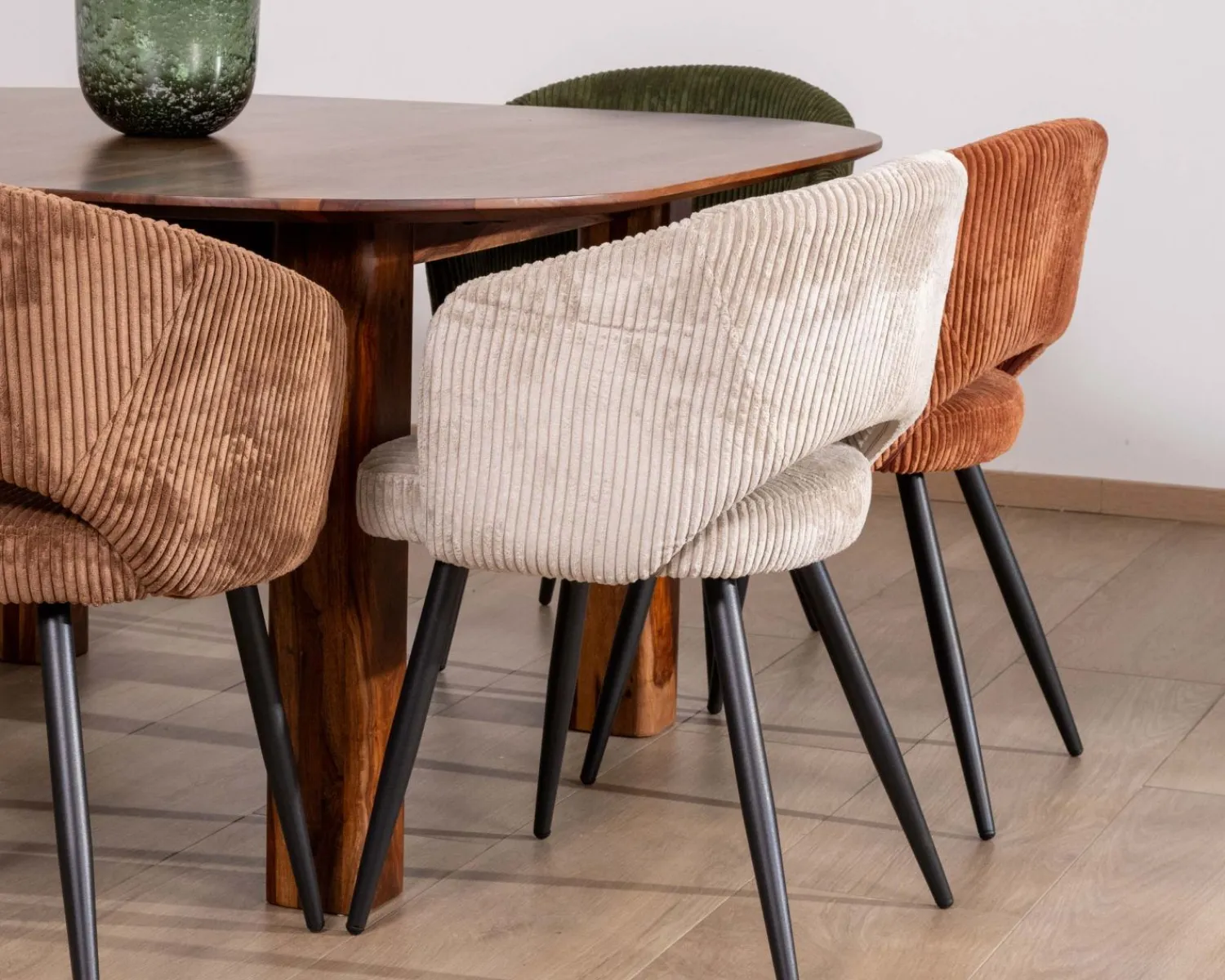 Meuble House Lot de 2 chaises contemporaines "Sonate" en velours marron et pieds en métal