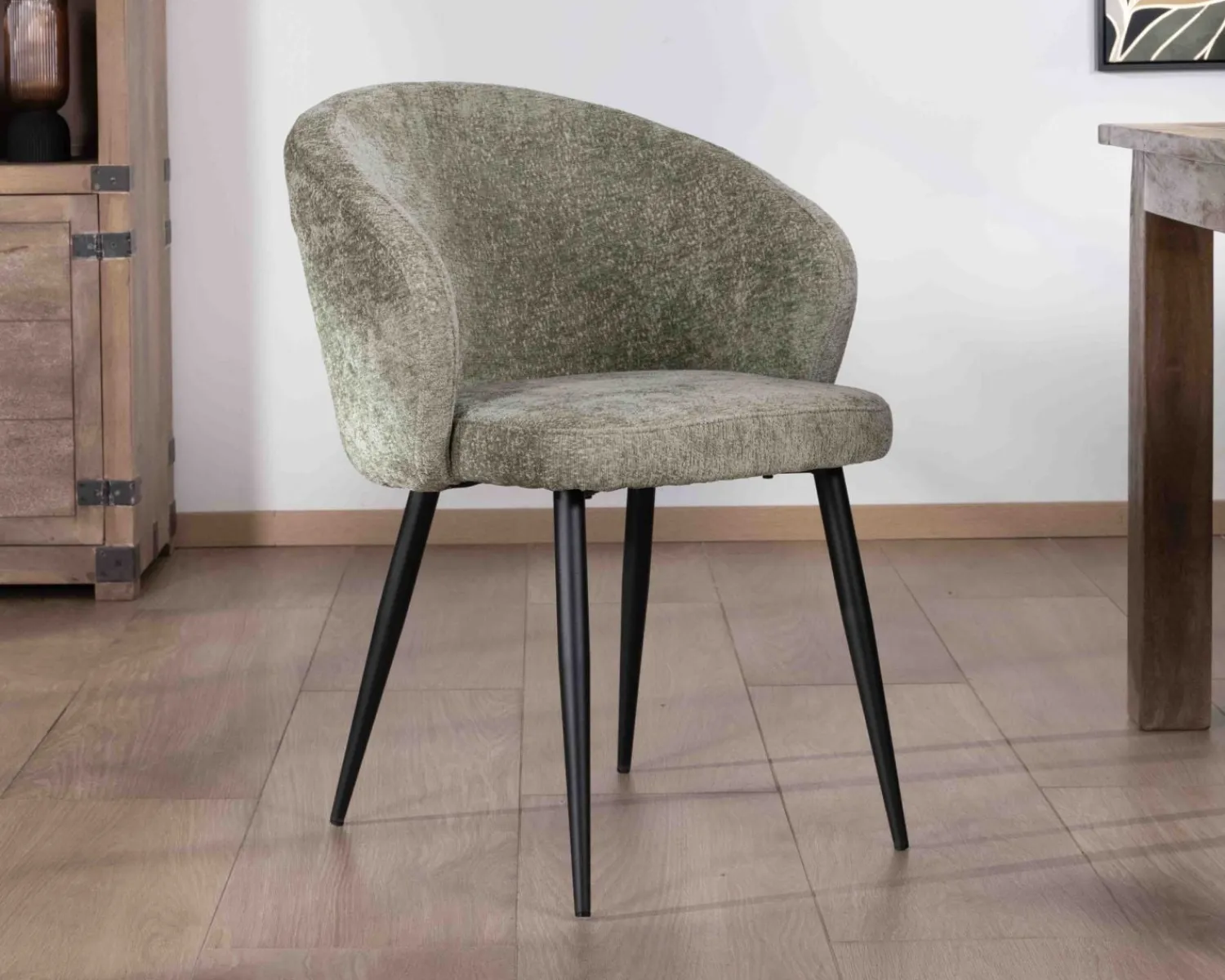 Meuble House Lot de 2 chaises contemporaines et enveloppantes en tissu bouclé vert "Kandy" Hot