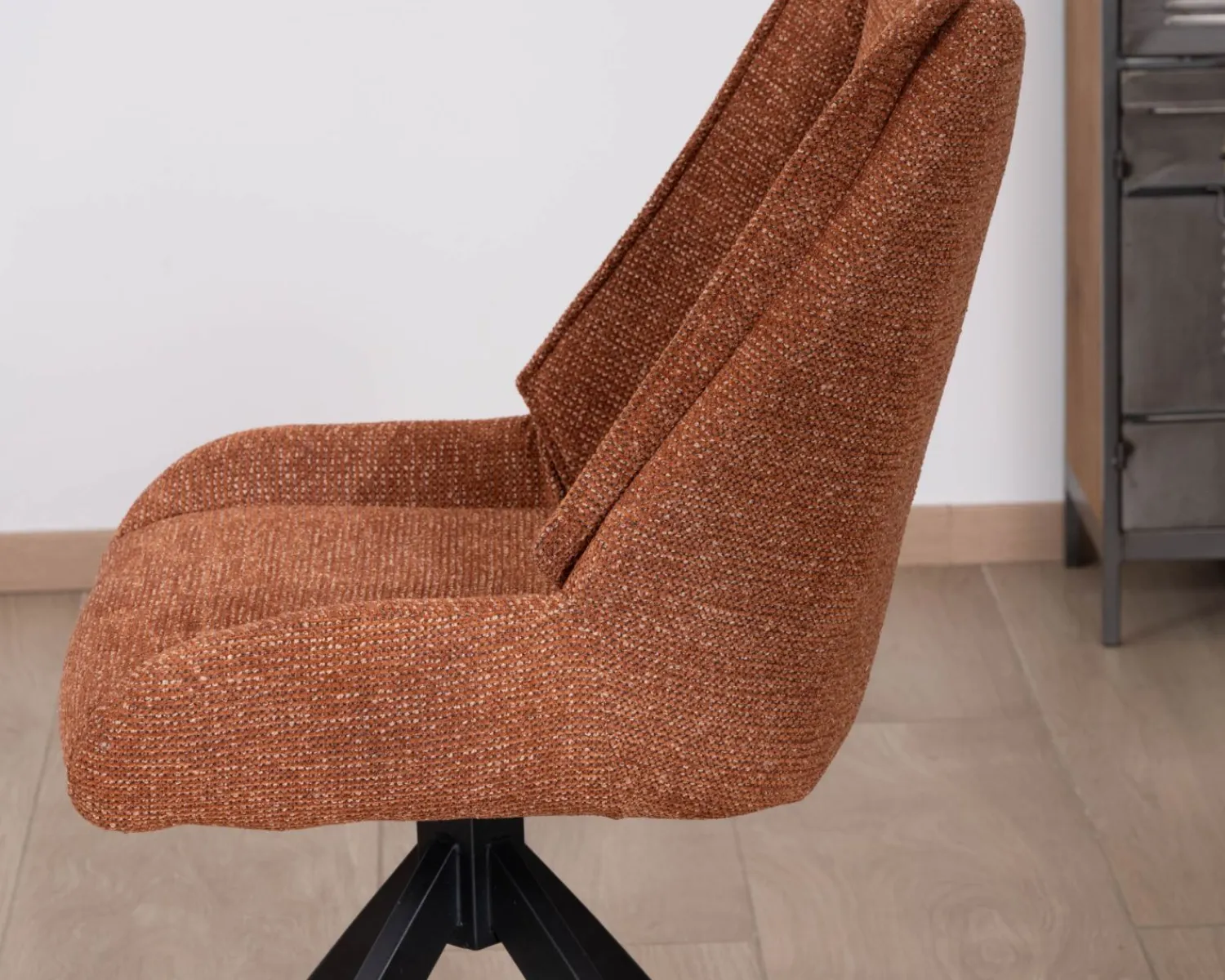 Meuble House Lot de 2 chaises contemporaines en tissu terracotta "Webber" pied pivotant noir Discount
