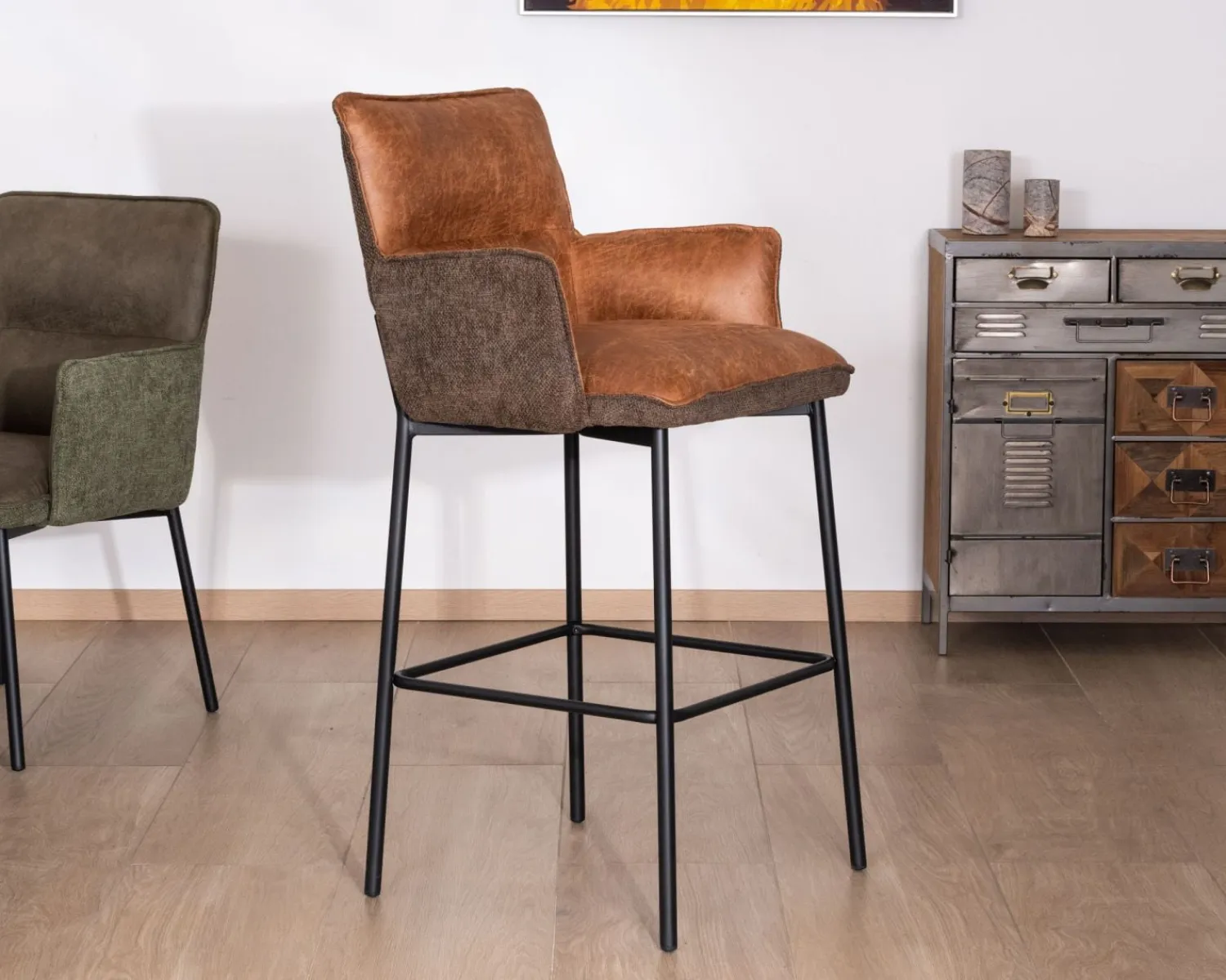 Meuble House Lot de 2 chaises de bar bi-matière cognac et marron "Lokka" esprit rétro