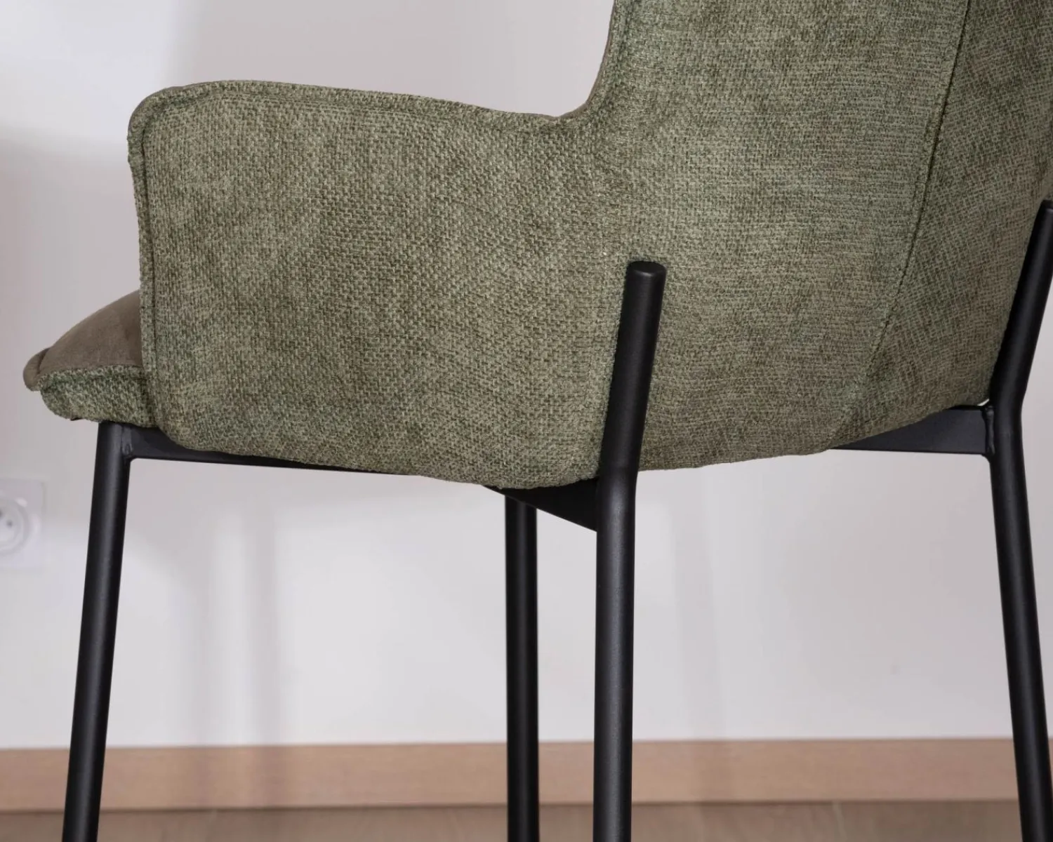 Meuble House Lot de 2 chaises de bar bi-matière vert et pieds en métal noir "Lokka" effet cuir vieilli esprit rétro Online