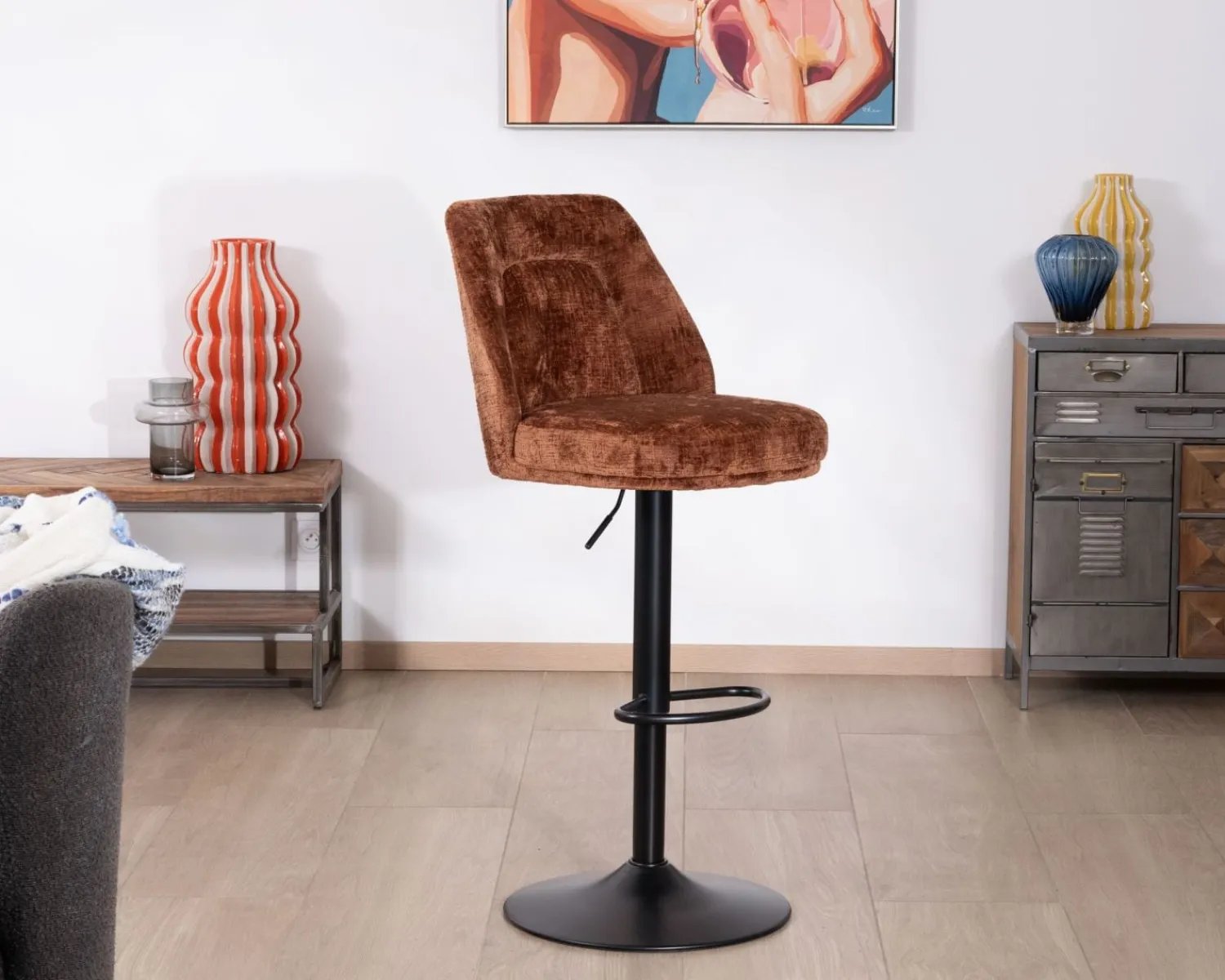 Meuble House Lot de 2 chaises de bar pivotantes en velours ras terracotta avec dossier haut "Zoung" hauteur réglable
