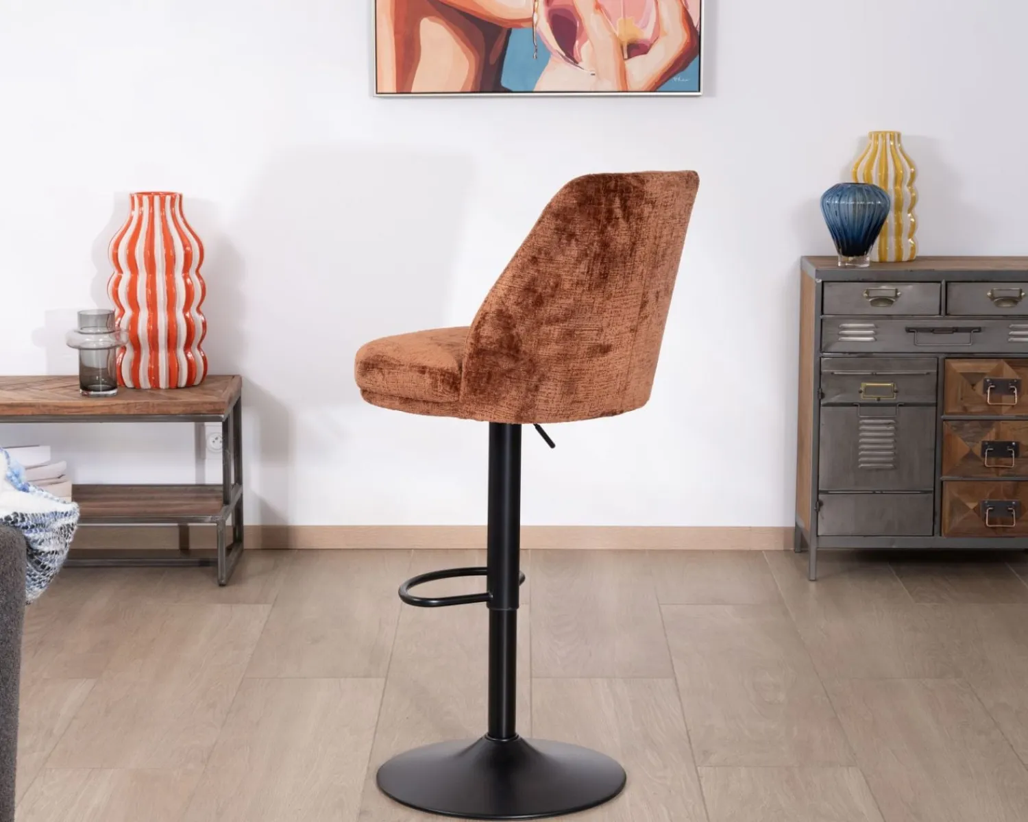 Meuble House Lot de 2 chaises de bar pivotantes en velours ras terracotta avec dossier haut "Zoung" hauteur réglable