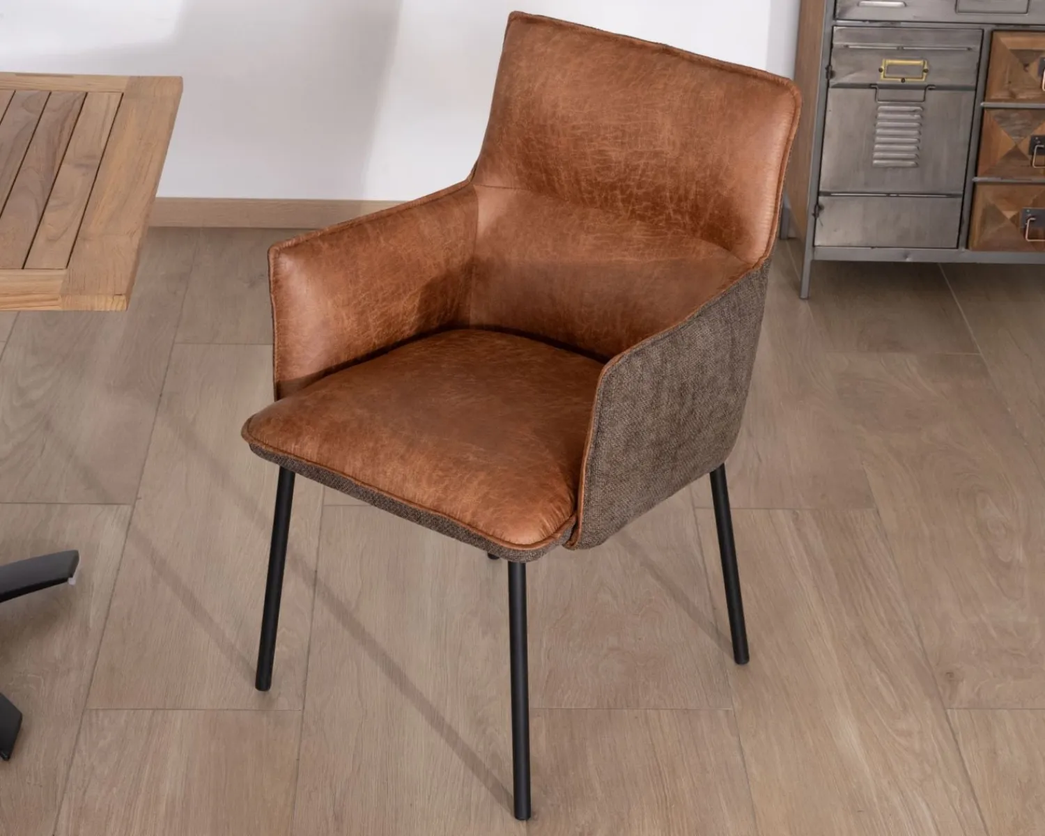 Meuble House Lot de 2 chaises de repas confort "Lokka" bi-matière cognac et marron Hot