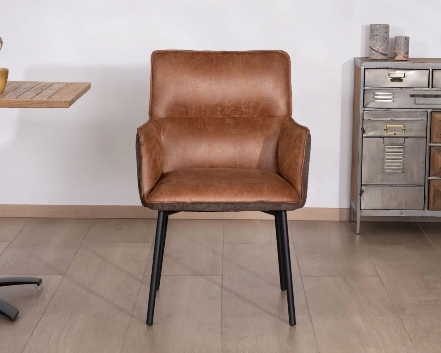 Meuble House Lot de 2 chaises de repas confort "Lokka" bi-matière cognac et marron Hot