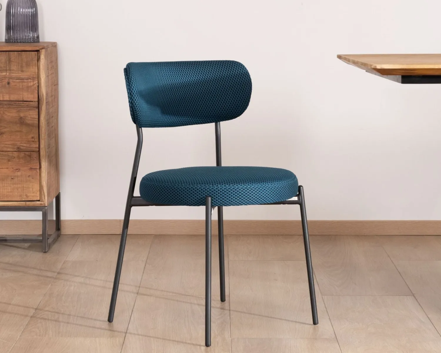 Meuble House Lot de 2 chaises de repas design minimaliste en tissu bleu et pieds métal "Lato" Discount
