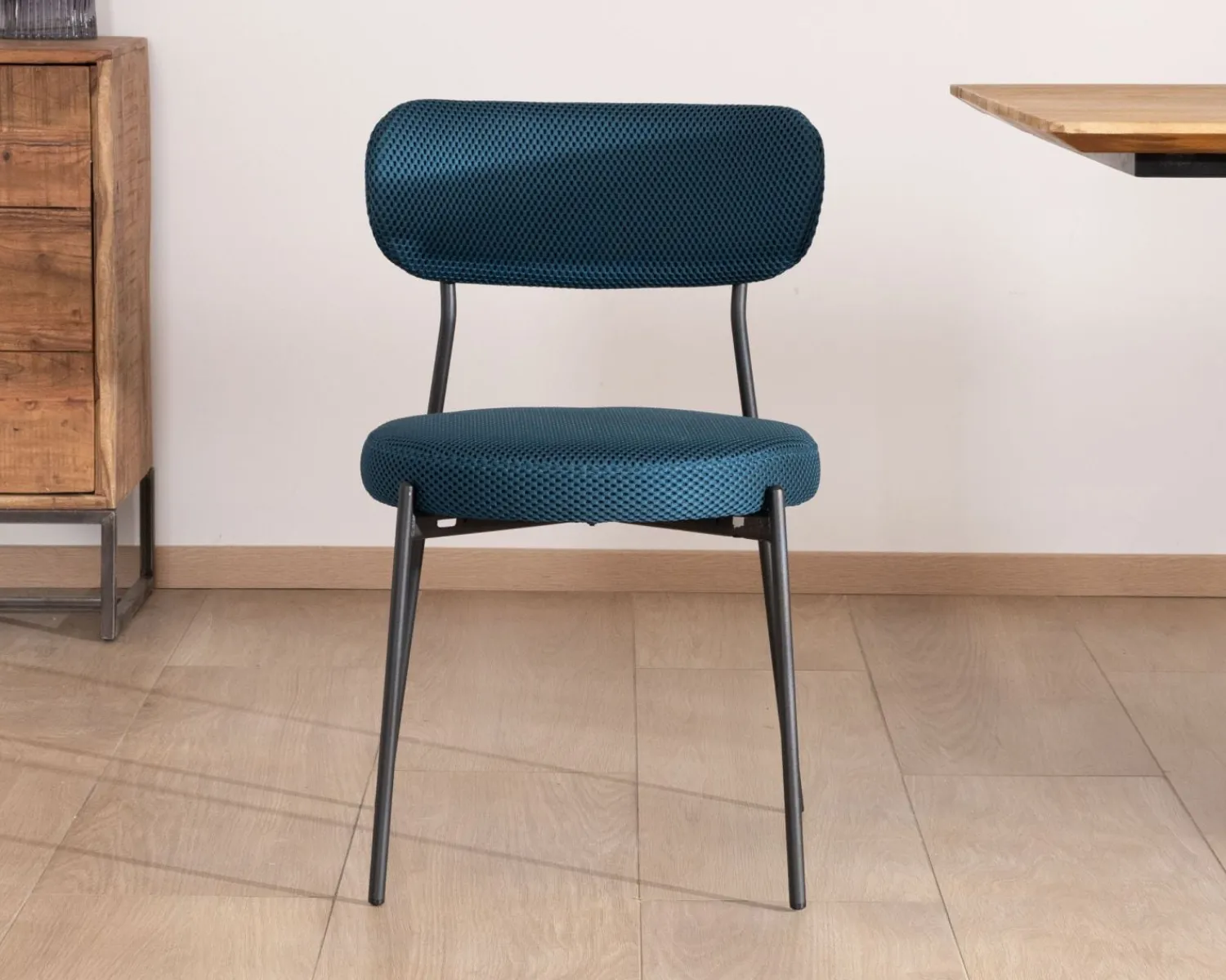 Meuble House Lot de 2 chaises de repas design minimaliste en tissu bleu et pieds métal "Lato" Discount