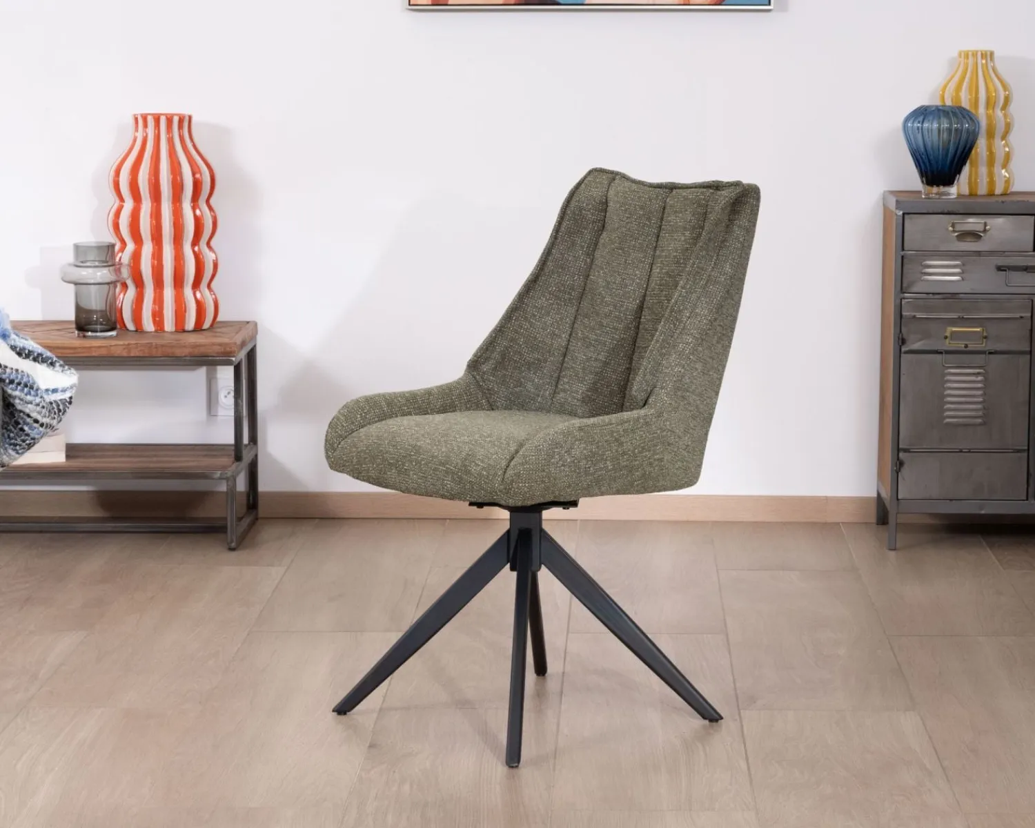 Meuble House Lot de 2 chaises de repas design contemporain en tissu vert "Webber" pied pivotant en métal noir Best