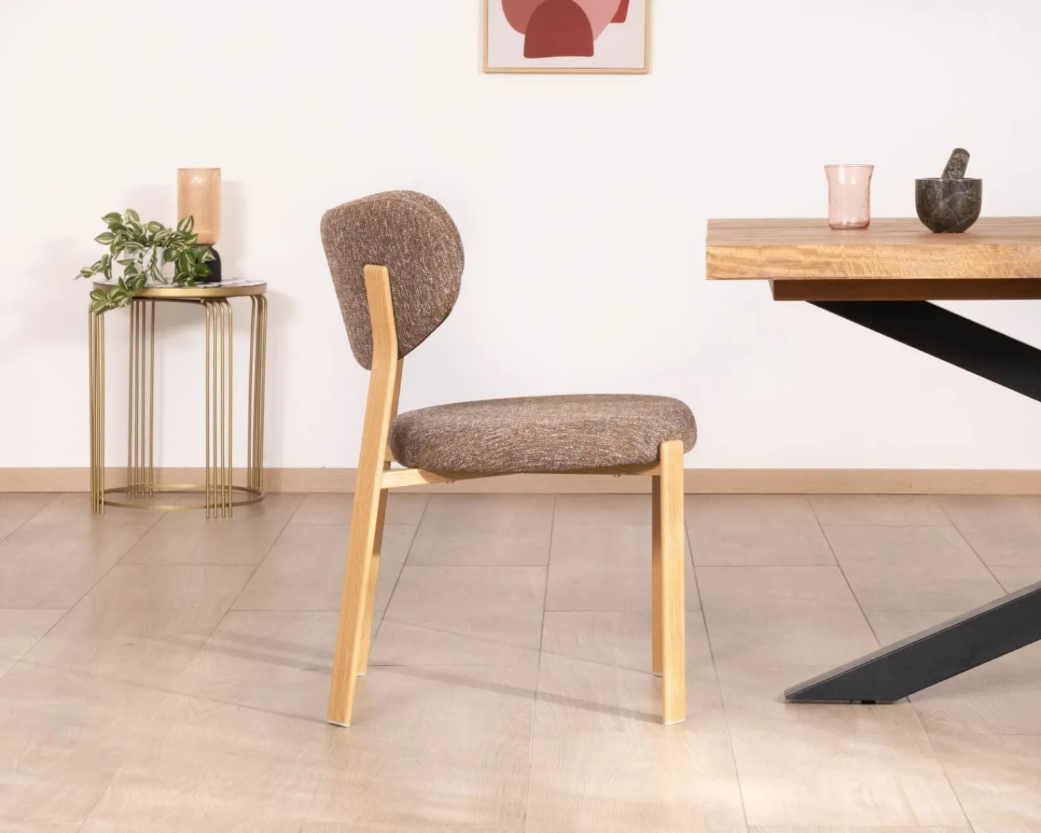 Meuble House Lot de 2 chaises de repas empilables design et chaleureuses "Staccato" tissu tramé marron et pieds aspect chêne Best