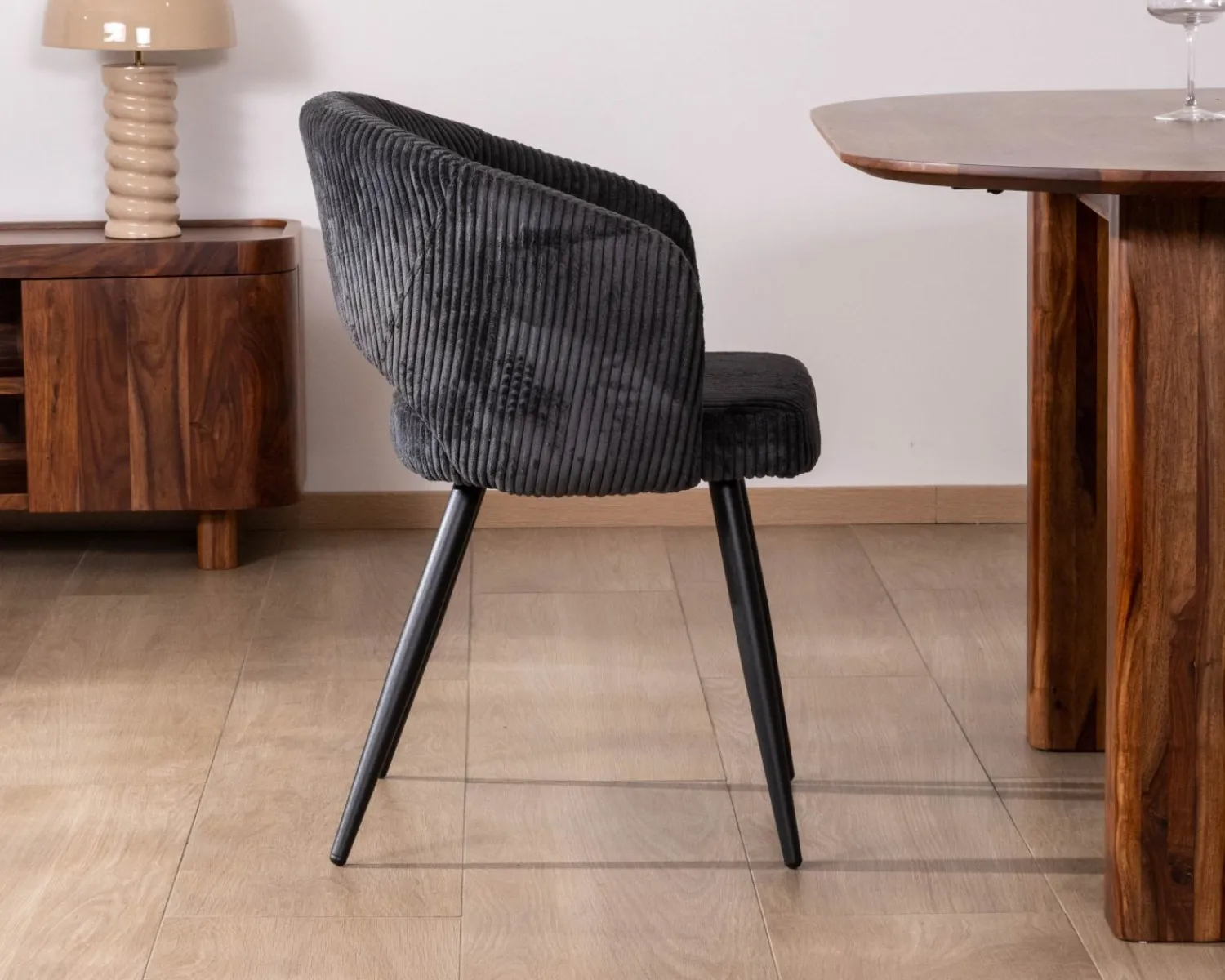 Meuble House Lot de 2 chaises de repas en velours côtelé anthracite et pieds métal noir vintage "Sonate" Best