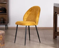 Meuble House Lot de 4 chaises de repas en velours moutarde et pieds en métal noir 