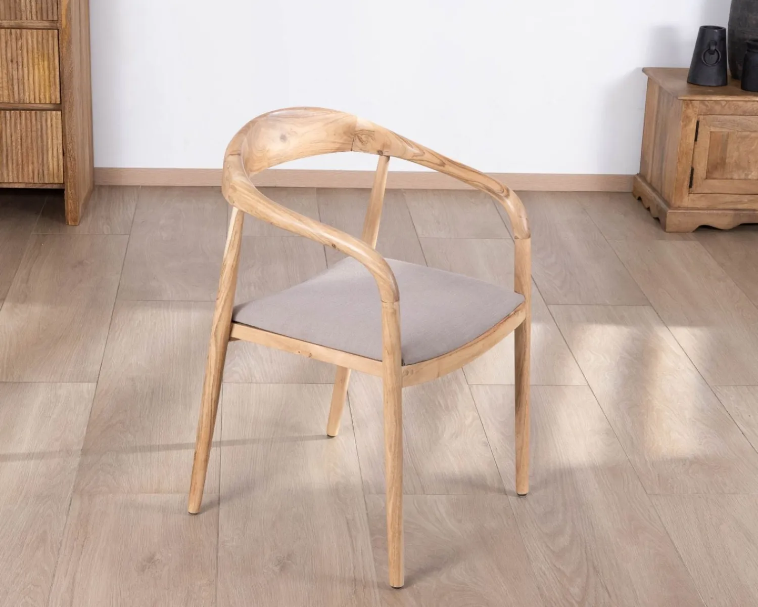 Meuble House Lot de 2 chaises de repas épurées en acacia avec assise tissu beige "Vogue" Outlet