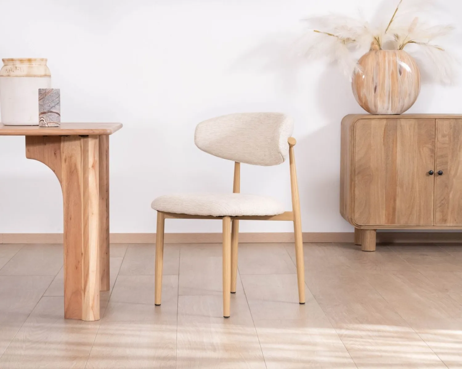 Meuble House Lot de 2 chaises de repas scandinaves en tissu tramé blanc cassé "Arpège" pieds métal aspect bois clair Sale