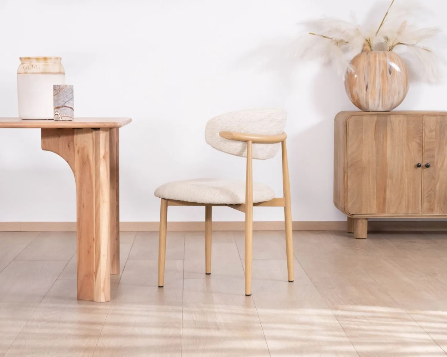 Meuble House Lot de 2 chaises de repas scandinaves en tissu tramé blanc cassé "Arpège" pieds métal aspect bois clair Sale