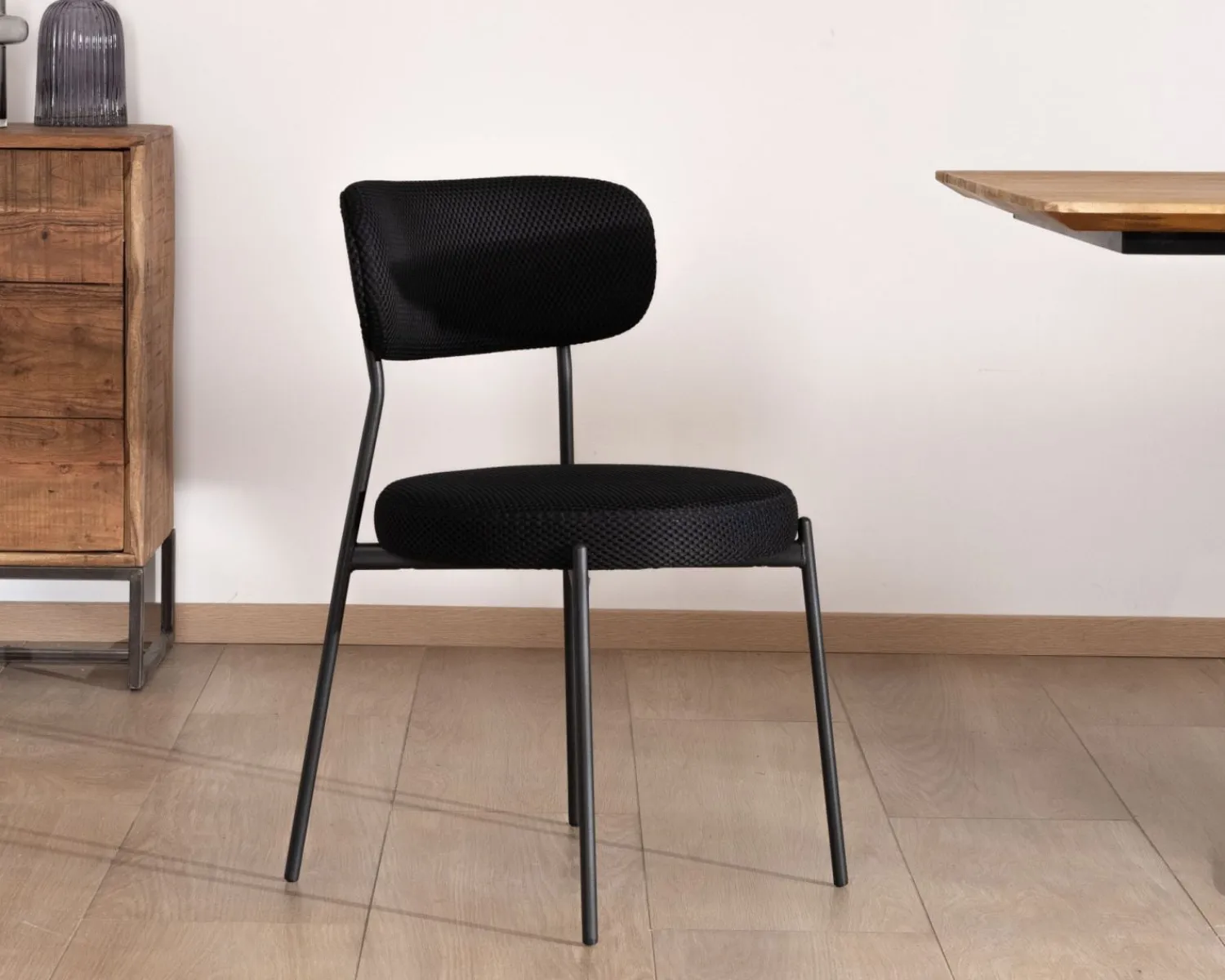 Meuble House Lot de 2 chaises de repas style rétro en tissu noir et pieds métal "Lato" Clearance