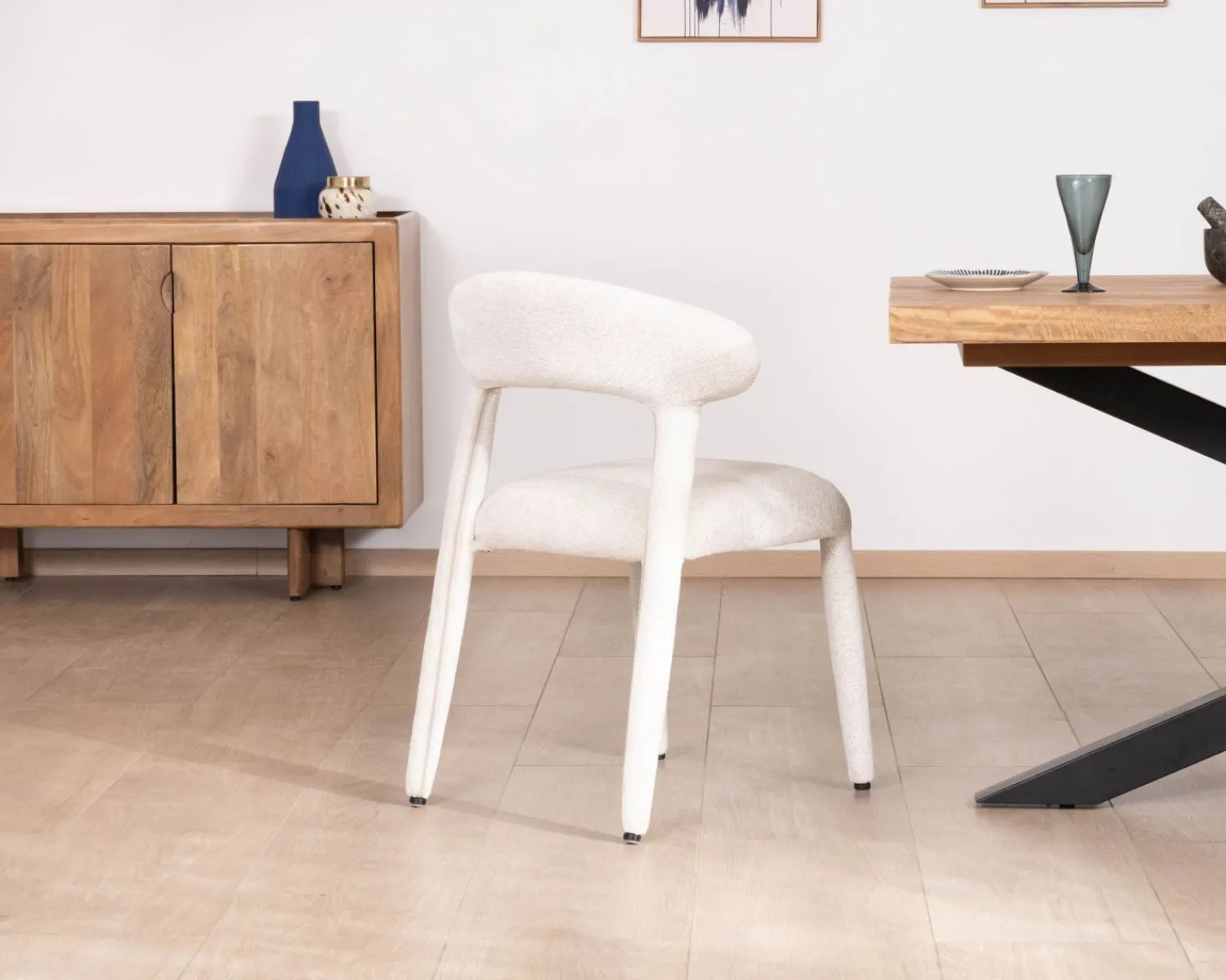 Meuble House Lot de 2 chaises design et confortables en tissu bouclettes blanc "Amarello" New