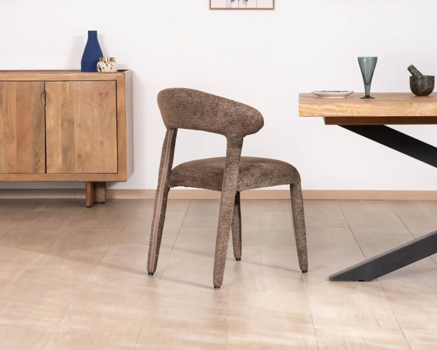 Meuble House Lot de 2 chaises design recouvrement intégral en tissu bouclettes marron "Amarello" Best