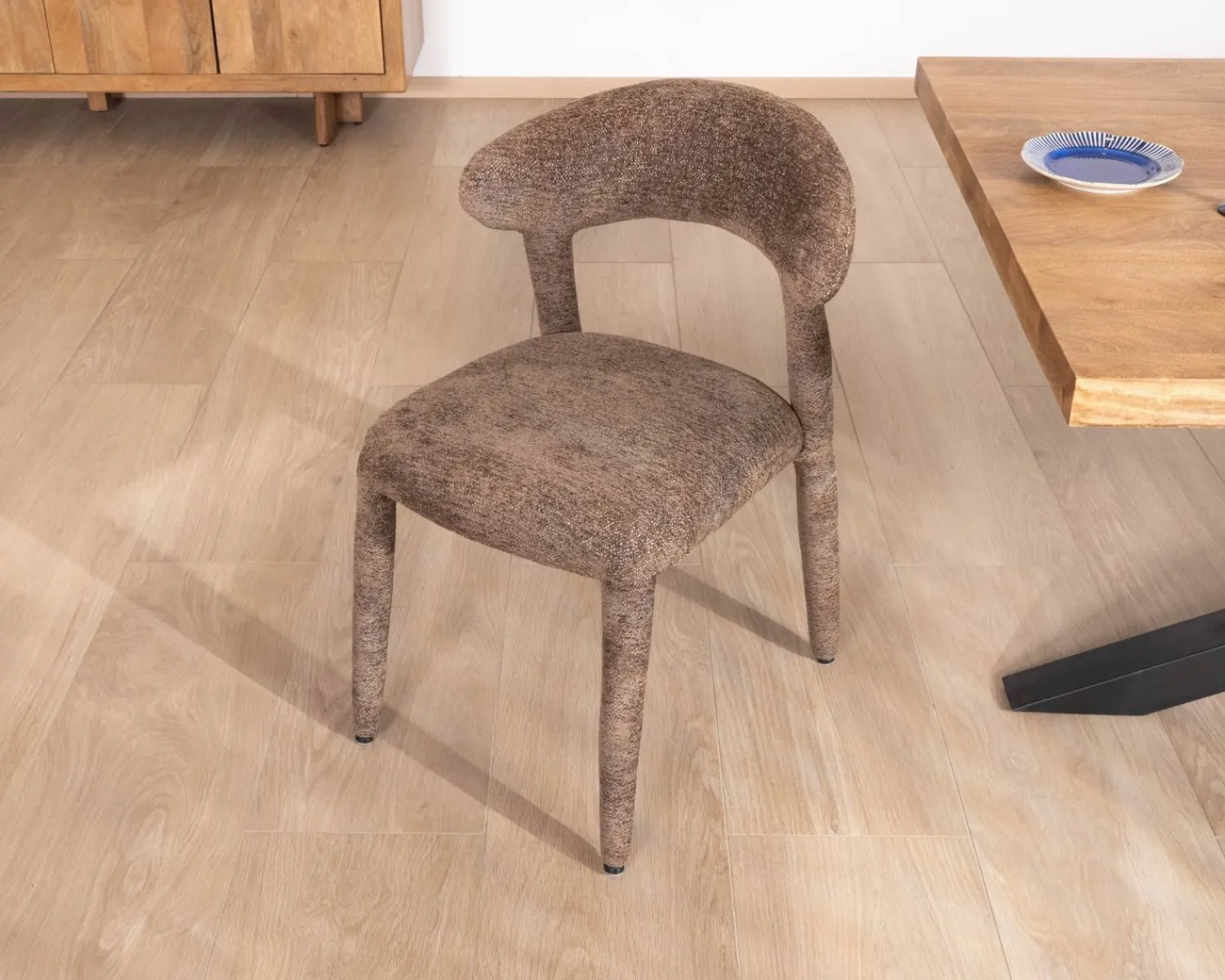 Meuble House Lot de 2 chaises design recouvrement intégral en tissu bouclettes marron "Amarello" Best