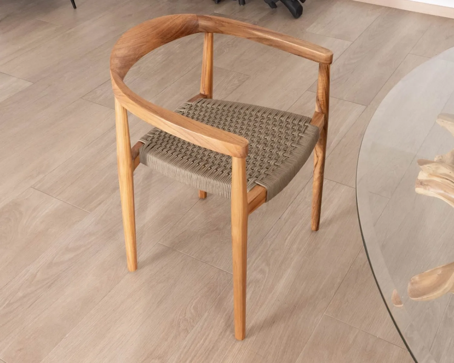 Meuble House Lot de 4 chaises en bois avec assise tressée taupe "Tiska" Clearance