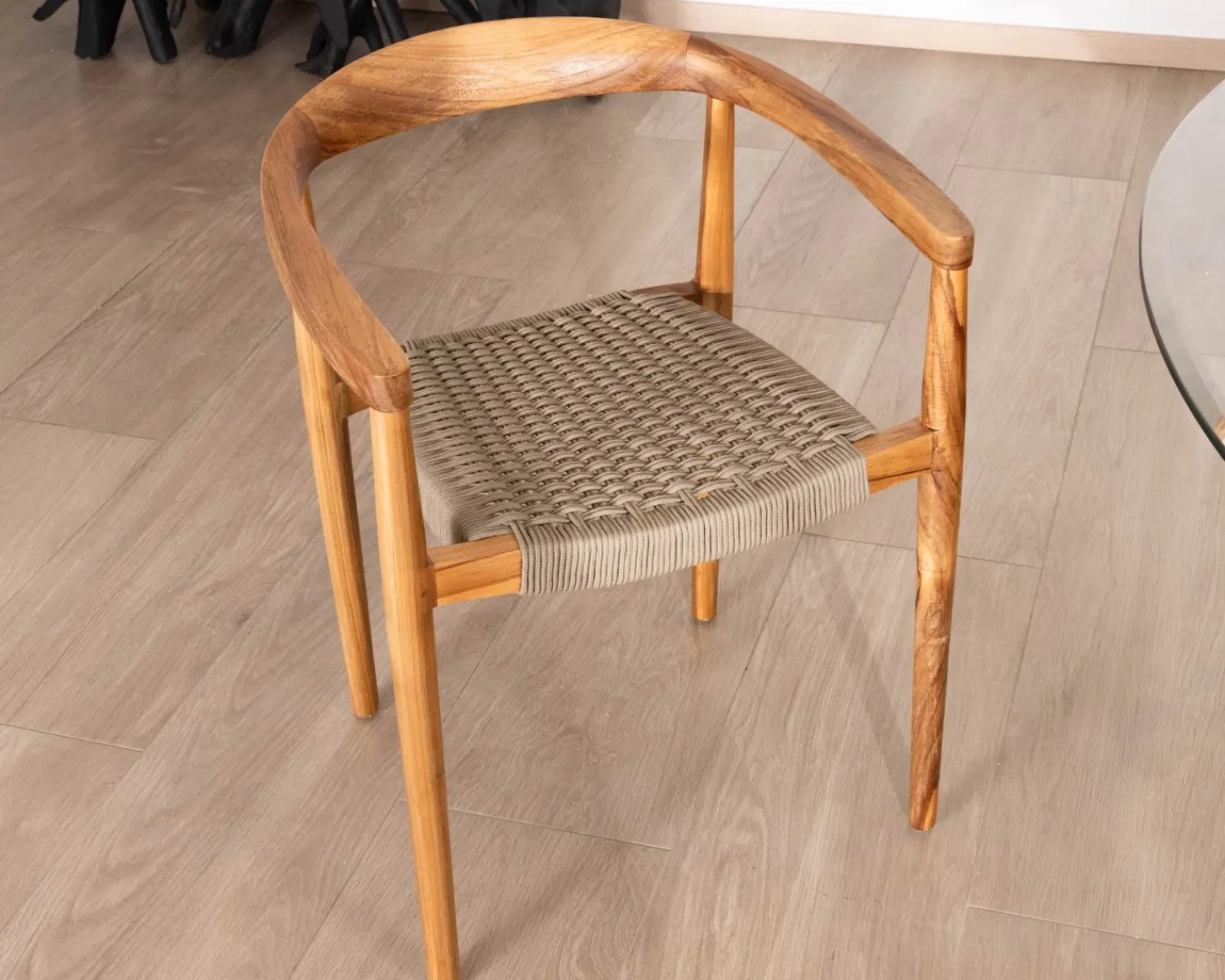 Meuble House Lot de 4 chaises en bois avec assise tressée taupe "Tiska" Clearance