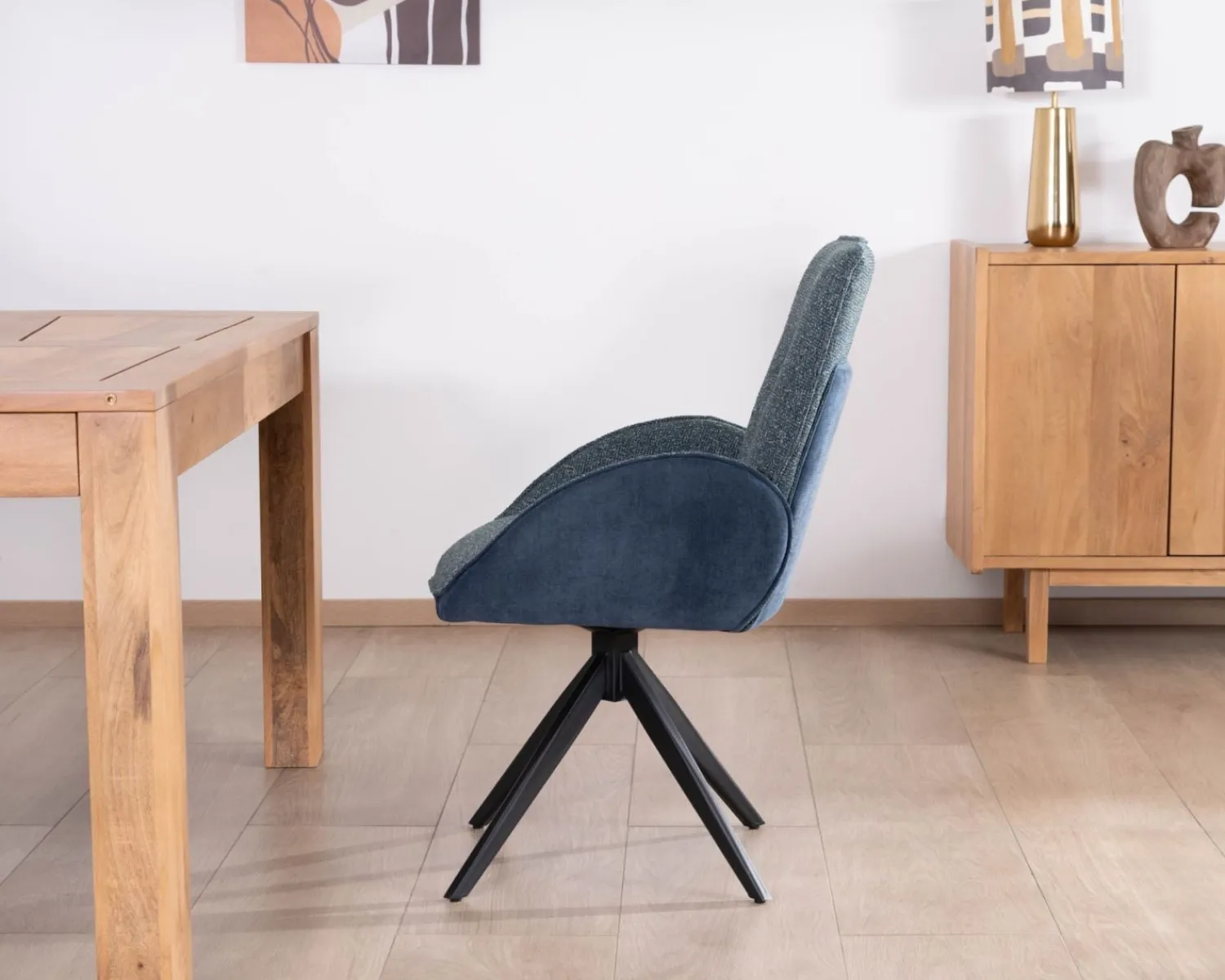 Meuble House Lot de 2 chaises en tissu bi-texturé bleu foncé "Eddy" avec accoudoirs et pied métal pivotant Discount