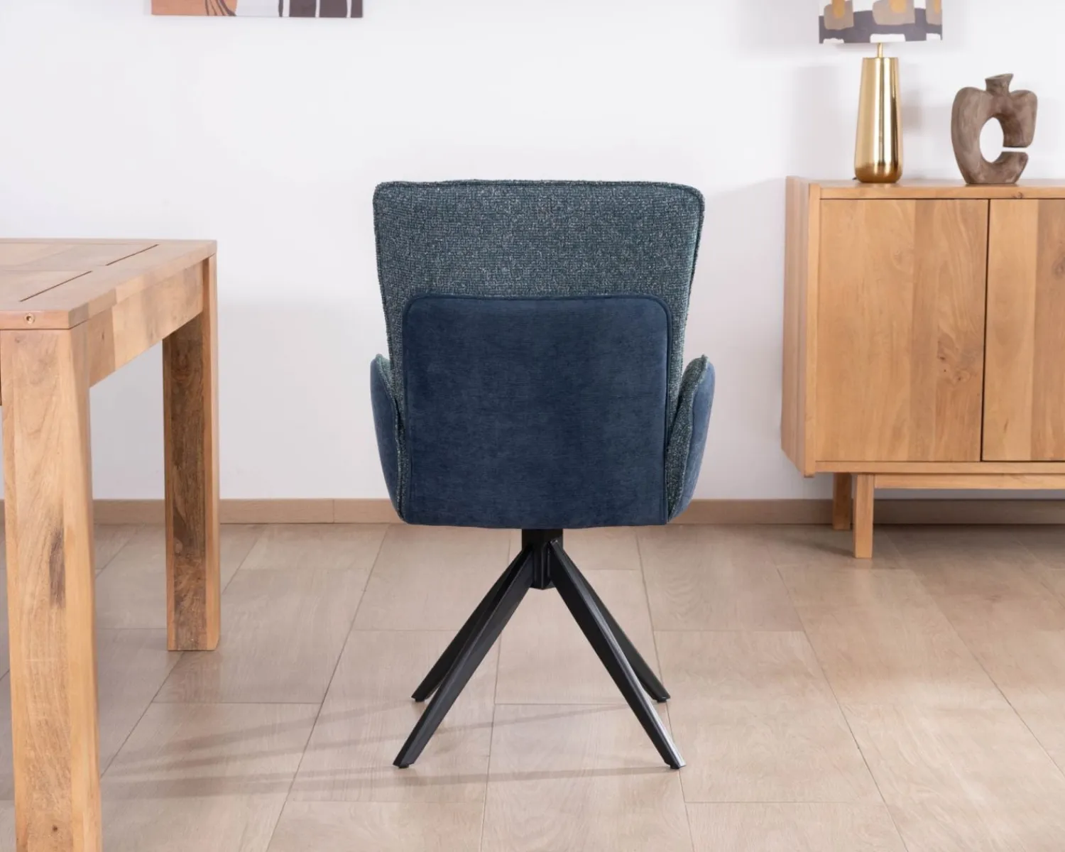 Meuble House Lot de 2 chaises en tissu bi-texturé bleu foncé "Eddy" avec accoudoirs et pied métal pivotant Discount