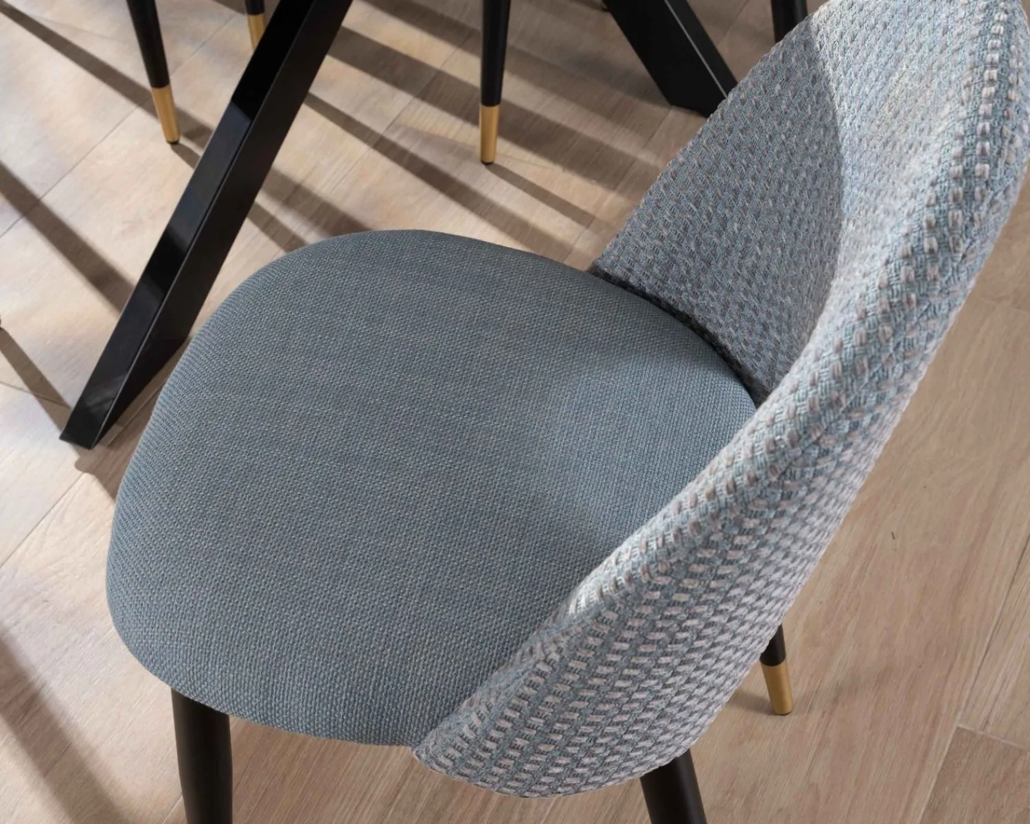 Meuble House Lot de 2 chaises en tissu bleu clair et pieds métal laqué noir "Vermont" Discount