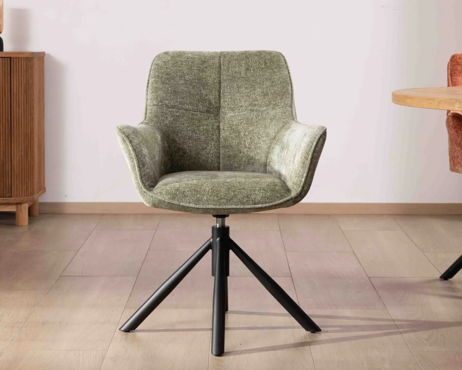 Meuble House Lot de 2 chaises en tissu vert "Ewing" avec accoudoirs et pied métal rotatif New