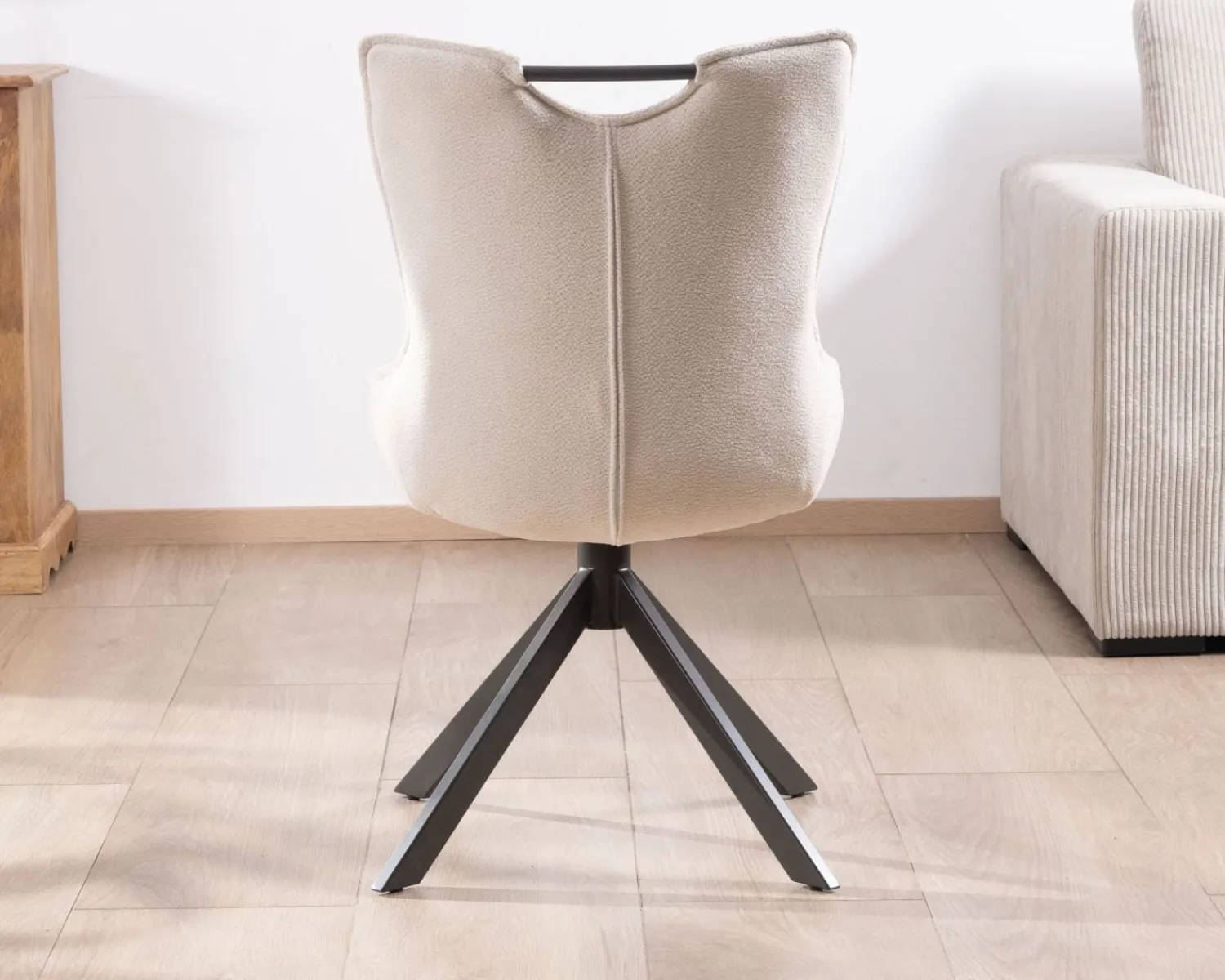 Meuble House Lot de 2 chaises pivotantes sur pied étoile en métal "Biorg" en tissu blanc Hot