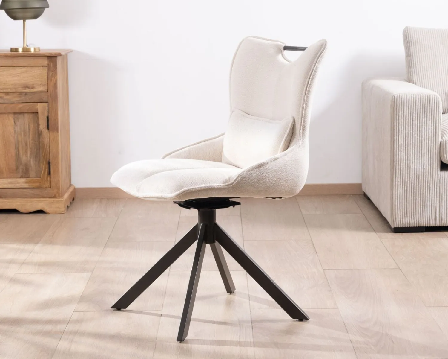 Meuble House Lot de 2 chaises pivotantes sur pied étoile en métal "Biorg" en tissu blanc Hot