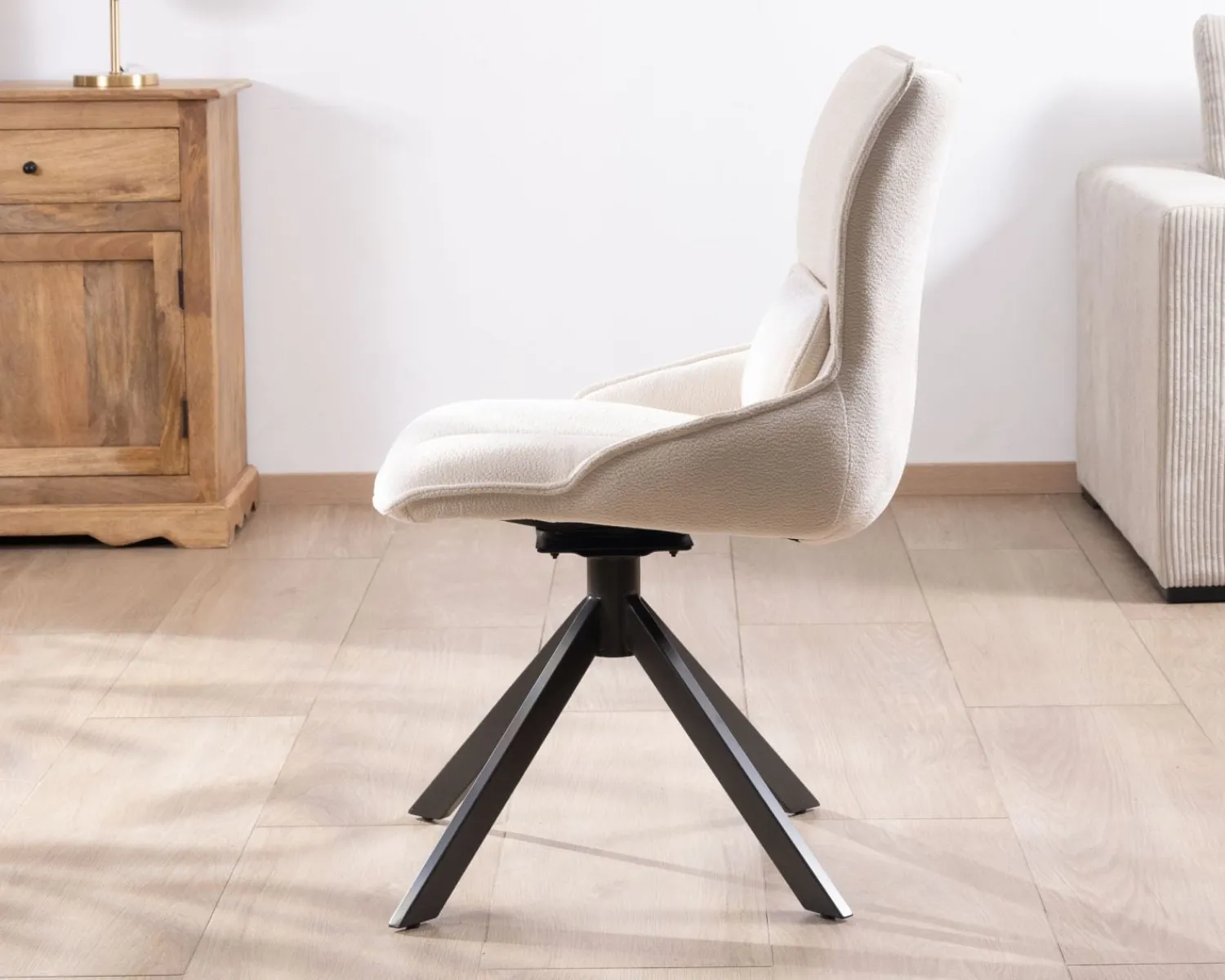 Meuble House Lot de 2 chaises pivotantes sur pied étoile en métal "Biorg" en tissu blanc Hot