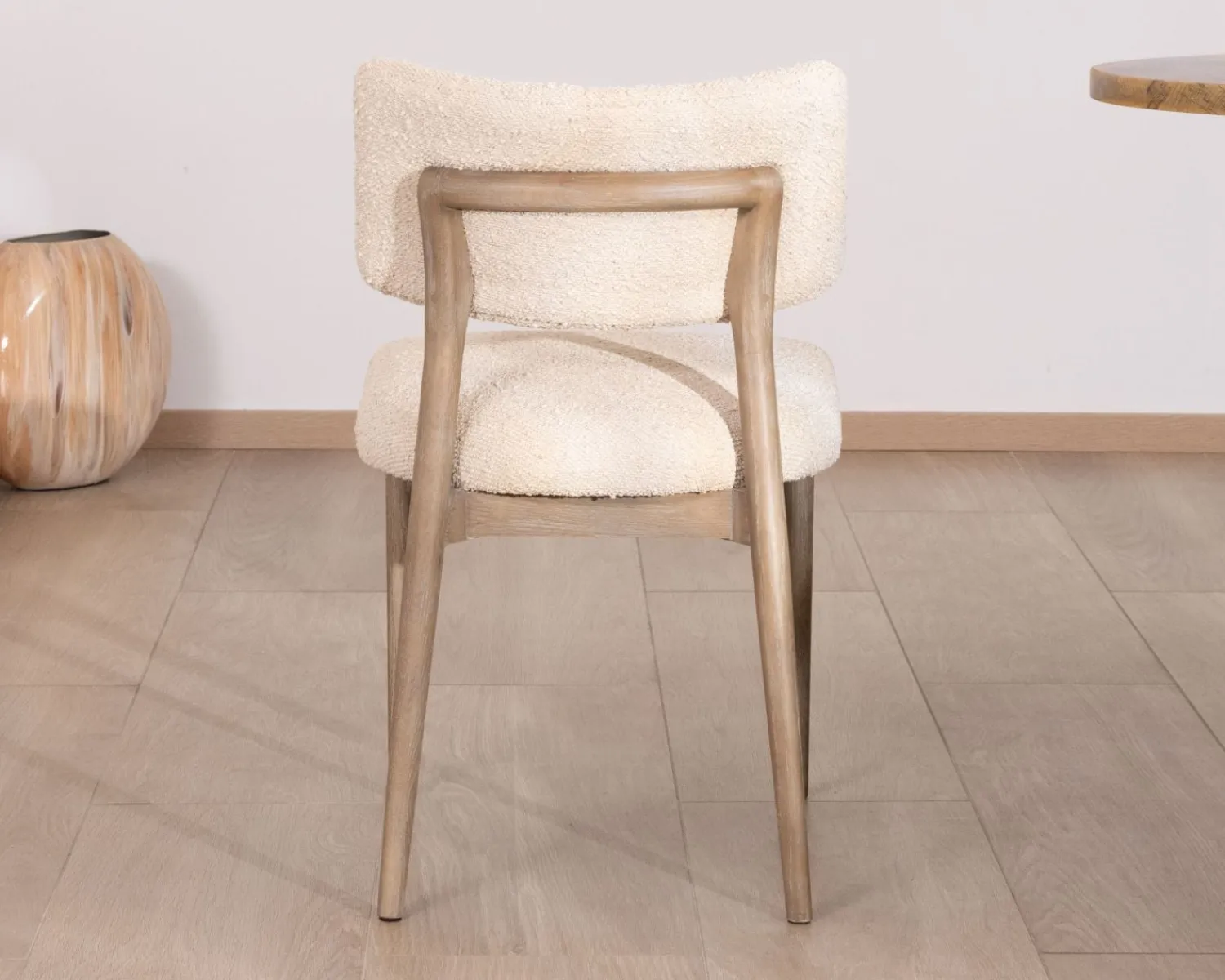 Meuble House Lot de 2 chaises scandinaves en bois grisé et tissu bouclettes beige "Isadora" Outlet