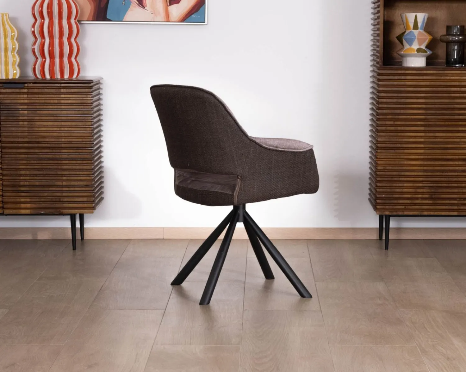 Meuble House Lot de 2 fauteuils de repas enveloppants en tissu bi texturé chocolat et pied pivotant en métal "Chilko" Discount