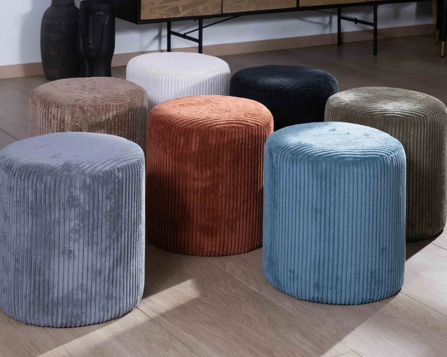 Meuble House Lot de 2 petits poufs ronds en velours blanc "Snaw" Online
