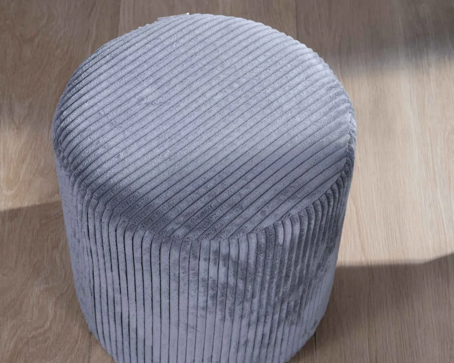 Meuble House Lot de 2 poufs ronds en velours côtelé gris "Snaw" diamètre 35 cm Discount
