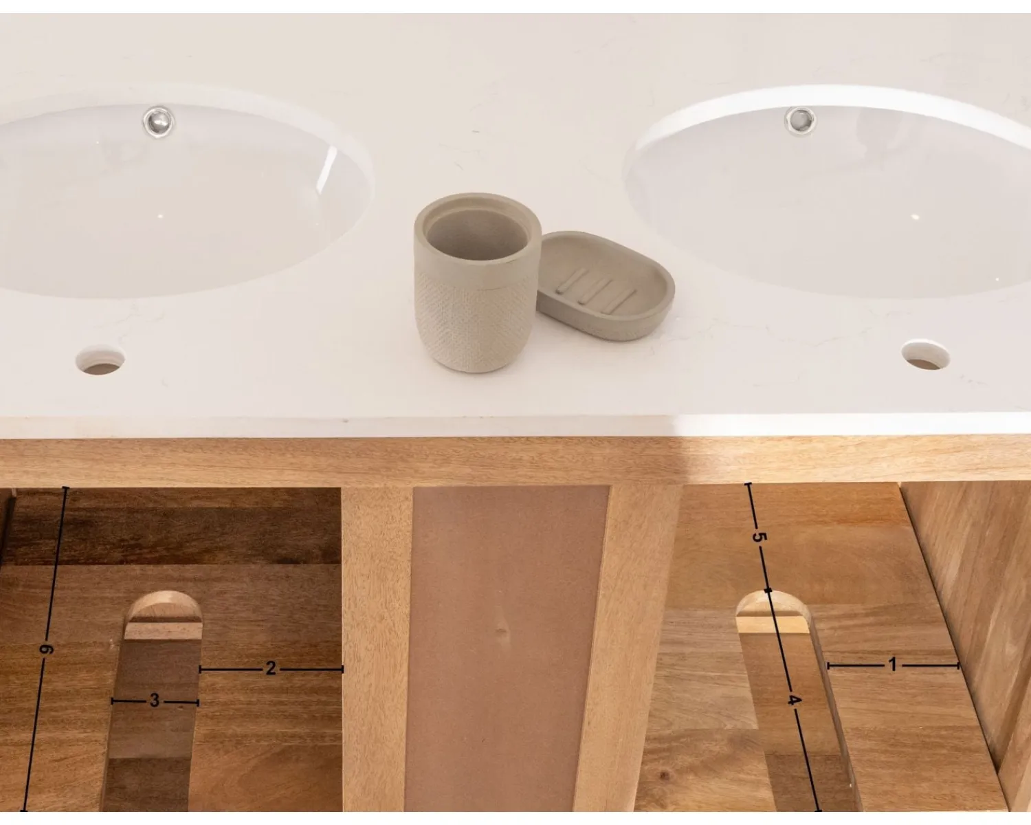 Meuble House Meuble de salle de bain deux vasques bois et quartz 150cm "Églantine"