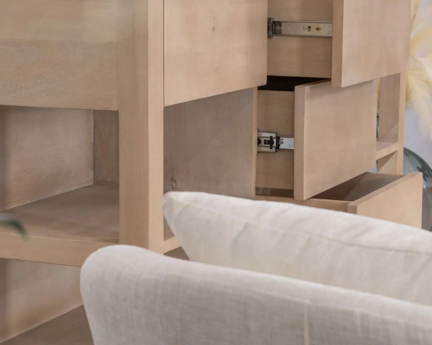 Meuble House Meuble de salle de bain double en manguier blanchi 140 cm avec niches et tiroirs "Kahiko" Outlet