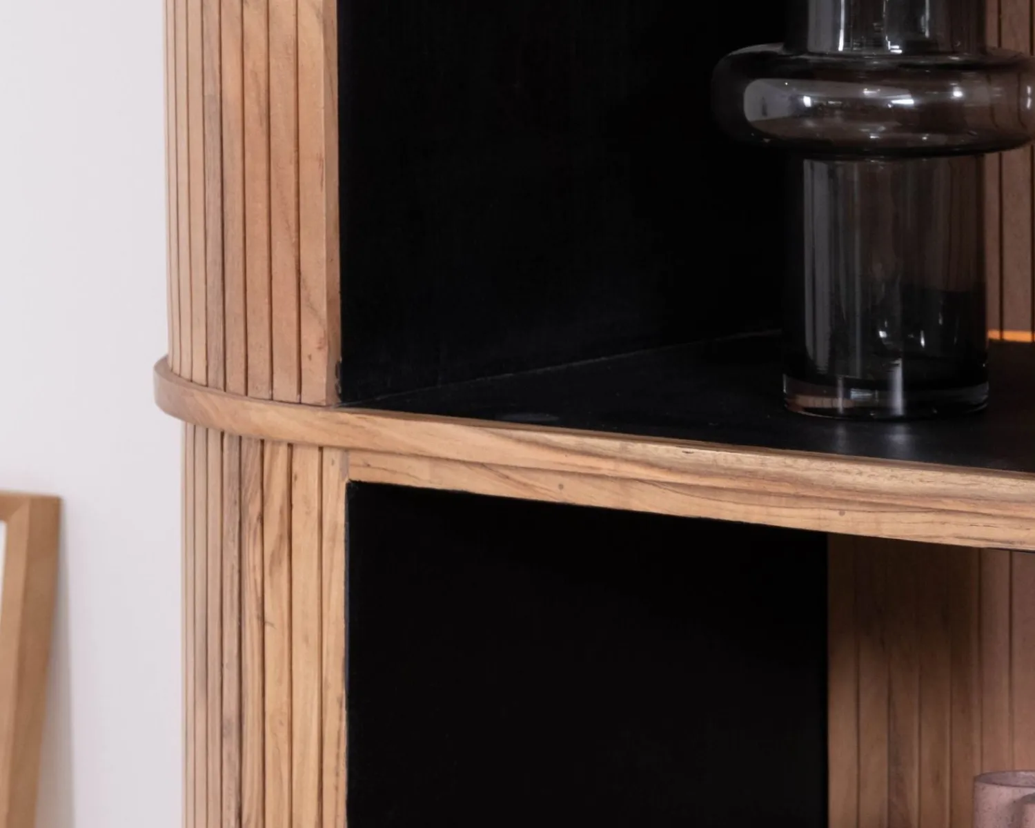 Meuble House Meuble haut multi-rangement design rétro "Bopee" acacia avec éclairage LED