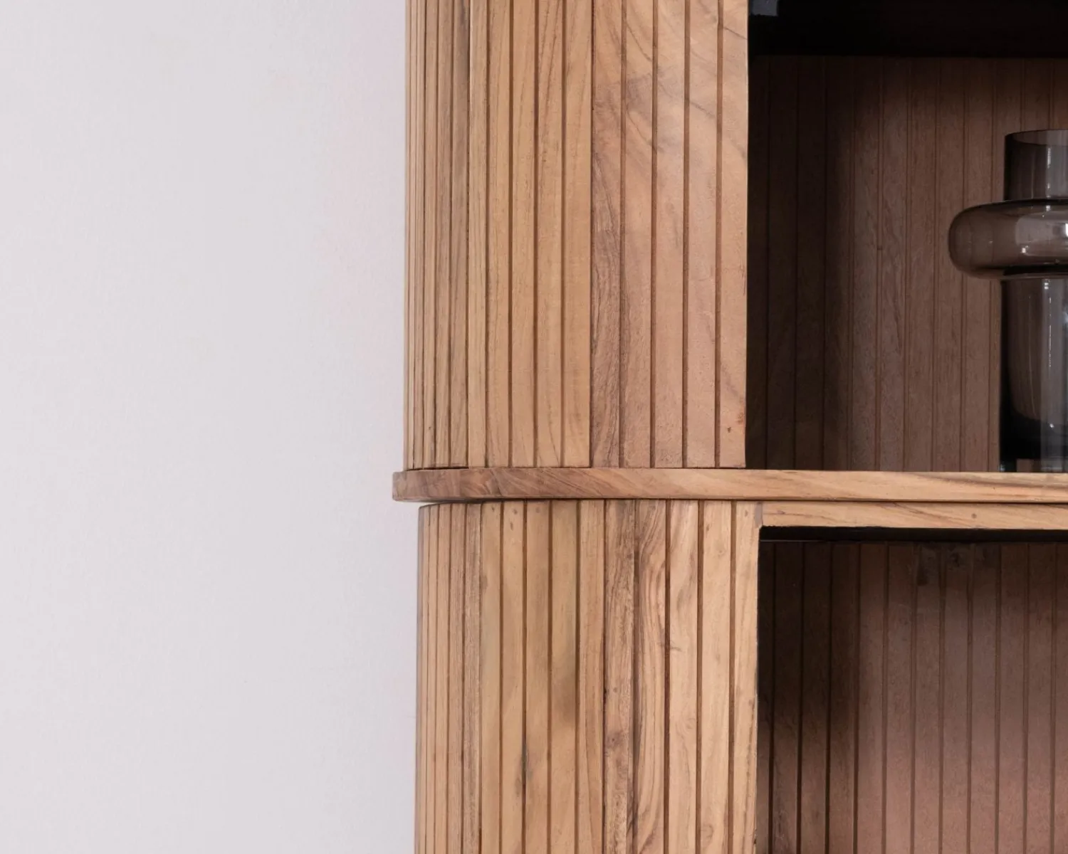 Meuble House Meuble haut multi-rangement design rétro "Bopee" acacia avec éclairage LED