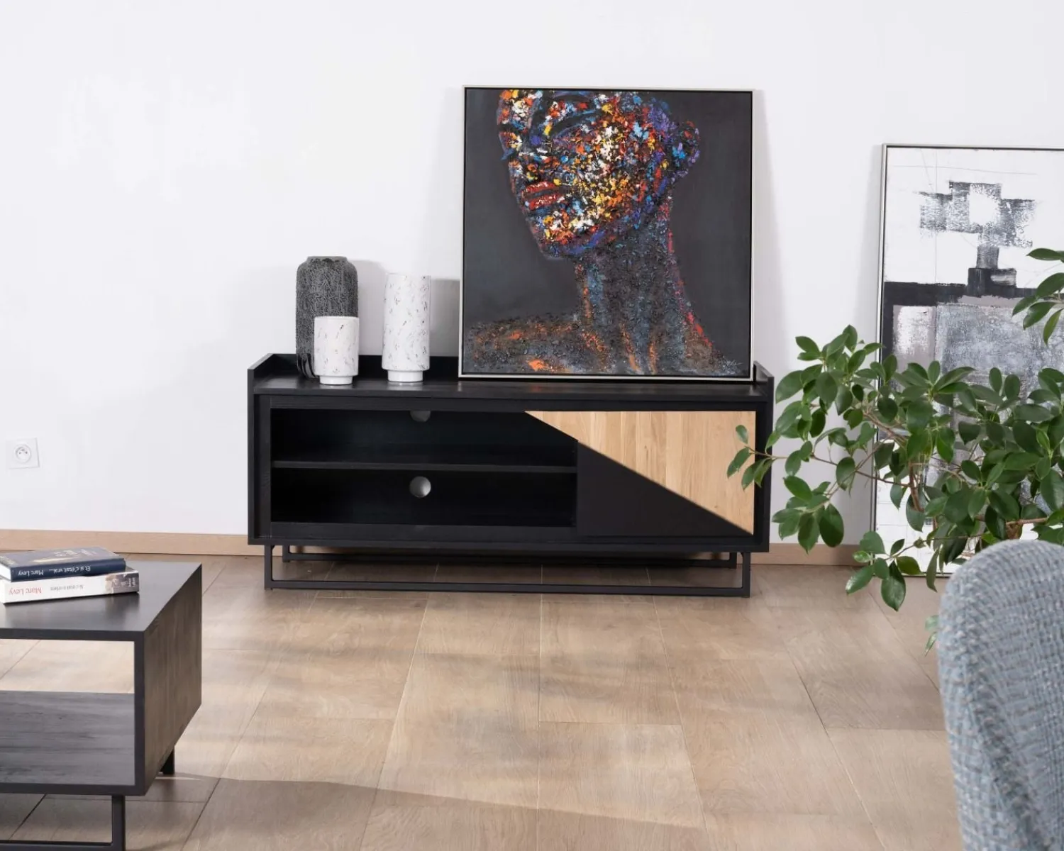 Meuble House Meuble télé 140 cm en bois massif "Trace" Best